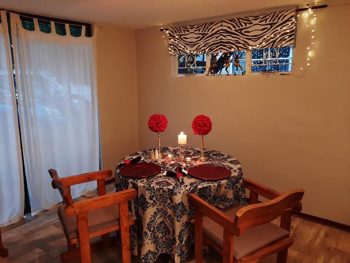 Burnham Road Suite Guest House บูลาวาโย ภายนอก รูปภาพ